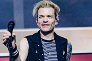 Sum 41 Deryck Whibley recovering home hospital dash