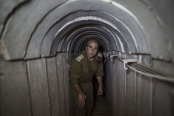 Israel builds water pumps flood Gaza tunnels