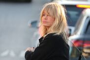 Goldie Hawn downcast solo outing 