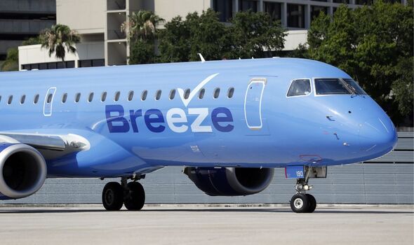 Breeze airways plane